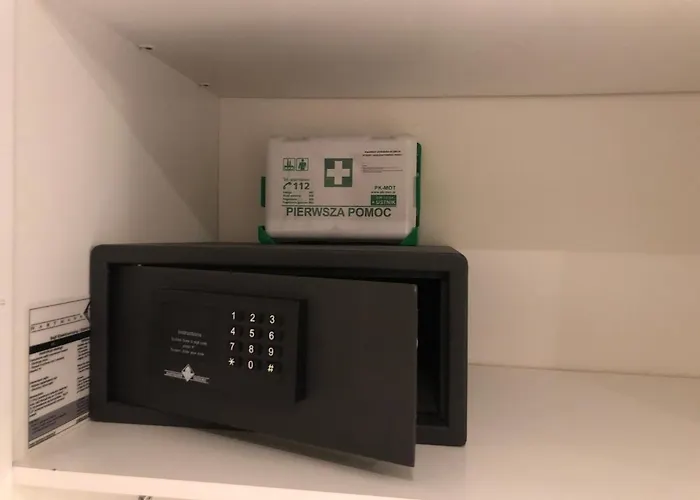 Czarna Gora Ii * 시에나